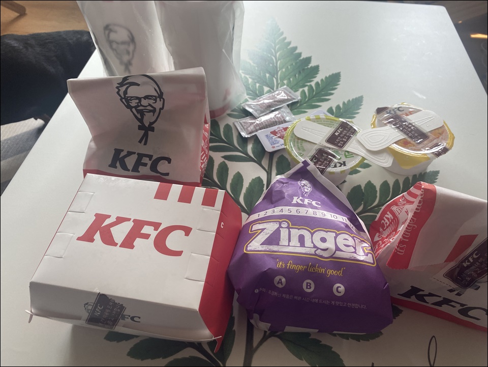 KFC Double Cheese Bacon Burger review in Korea