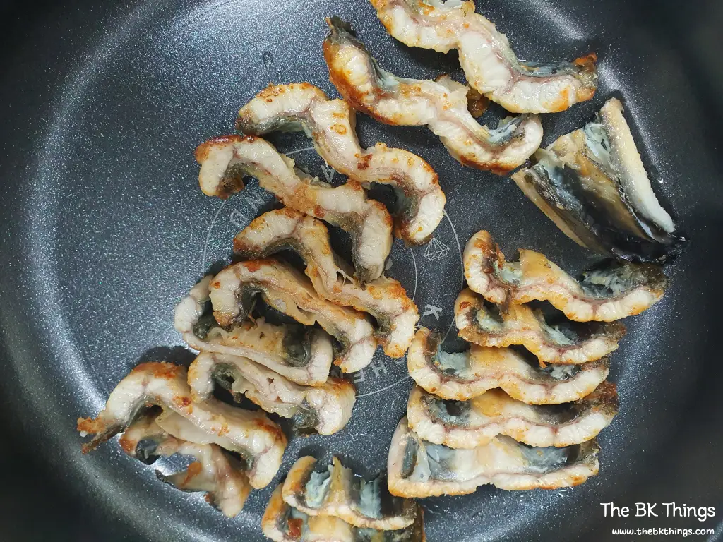 Grilling Freshwater Eel at Home in a Frying Pan